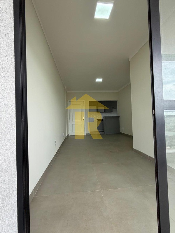 Apartamento com 3 quartos à venda, 80m² — foto 2 de 24