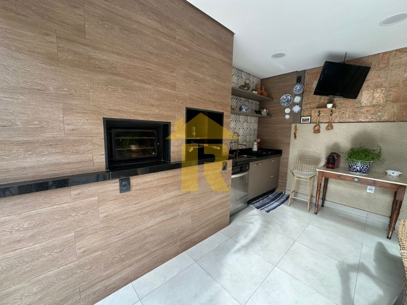 Casa de Condomínio com 3 quartos à venda, 220m² — foto 21 de 48