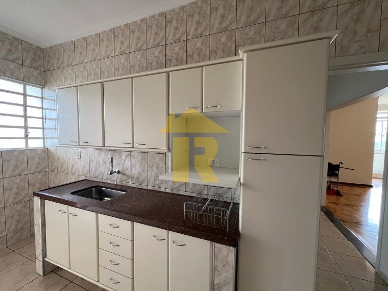 Apartamento com 3 quartos à venda, 198m² — foto 3 de 24