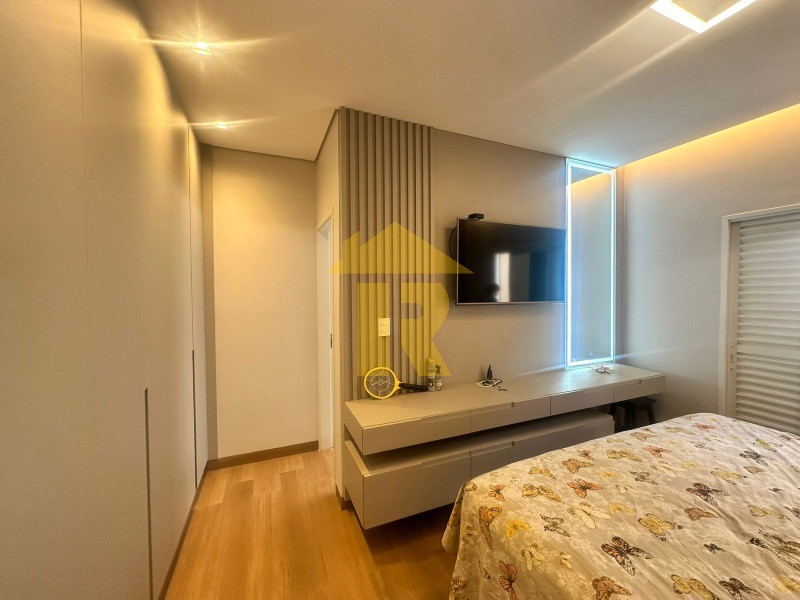 Casa de Condomínio com 3 quartos à venda, 240m² — foto 27 de 39