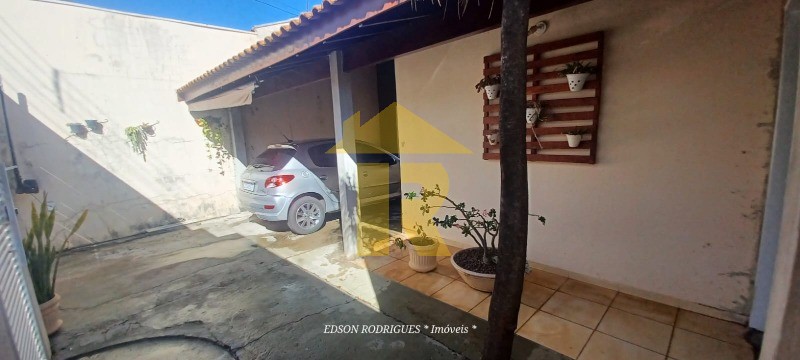 Casa com 3 quartos à venda, 80m² — foto 3 de 34