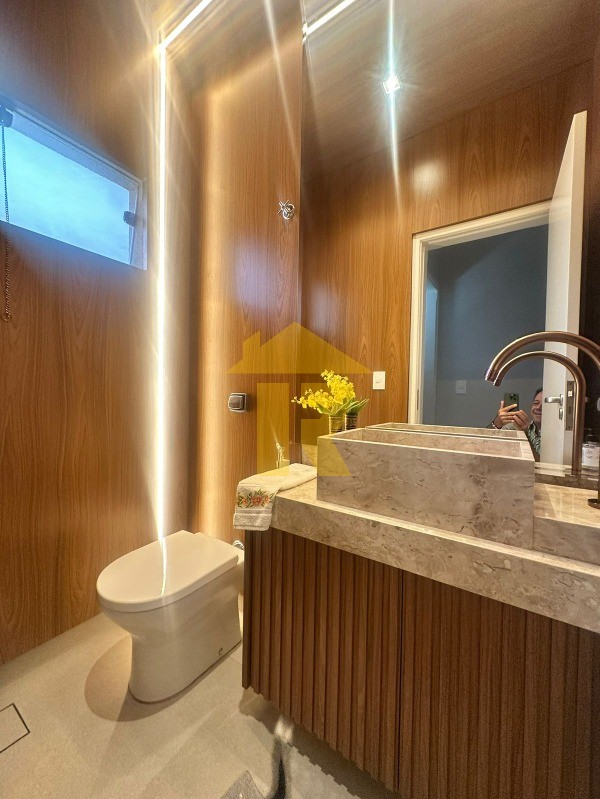 Casa de Condomínio com 3 quartos à venda, 240m² — foto 6 de 39