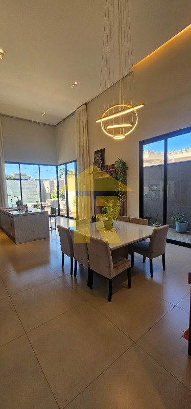 Casa de Condomínio com 3 quartos à venda, 215m² — foto 18 de 32