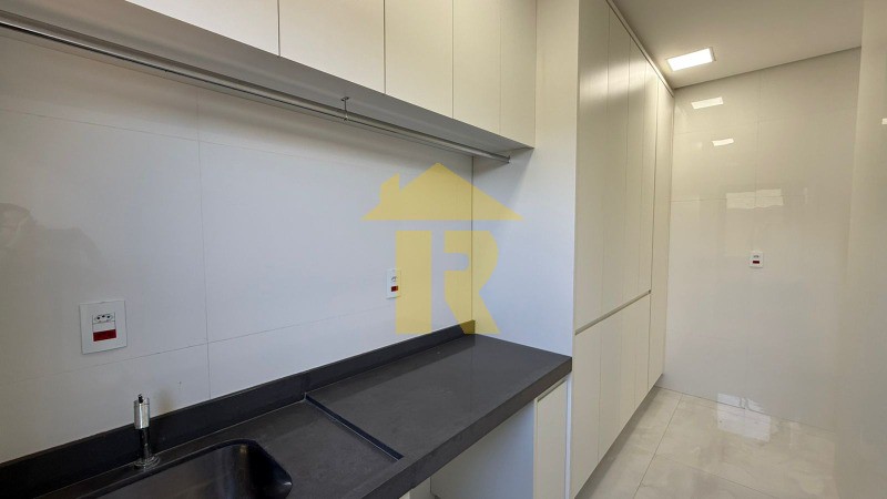 Casa de Condomínio com 4 quartos à venda, 310m² — foto 25 de 44
