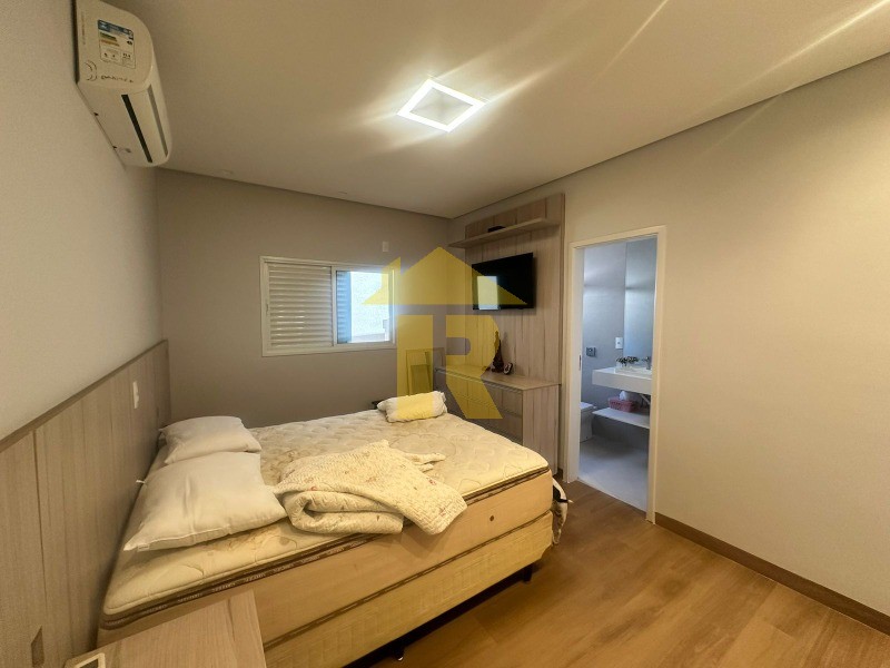 Casa de Condomínio com 3 quartos à venda, 240m² — foto 34 de 39