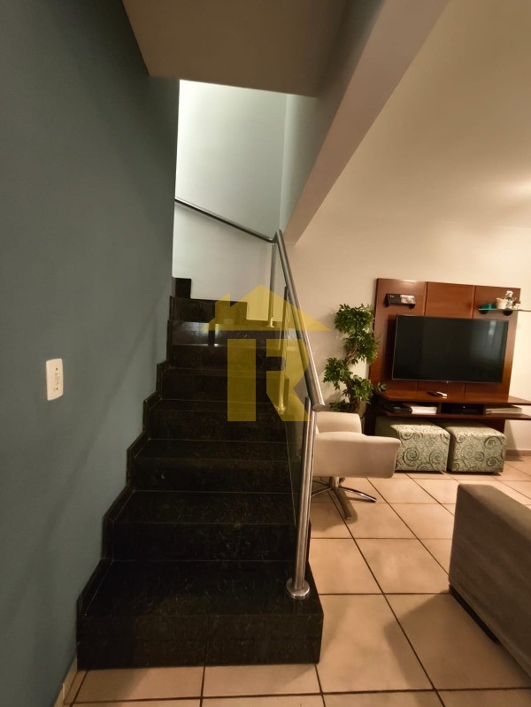 Casa de Condomínio com 3 quartos à venda, 140m² — foto 5 de 28