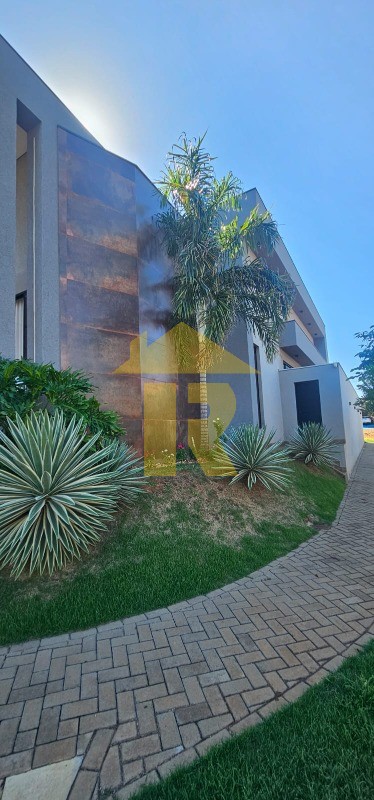 Casa de Condomínio com 3 quartos à venda, 215m² — foto 7 de 32