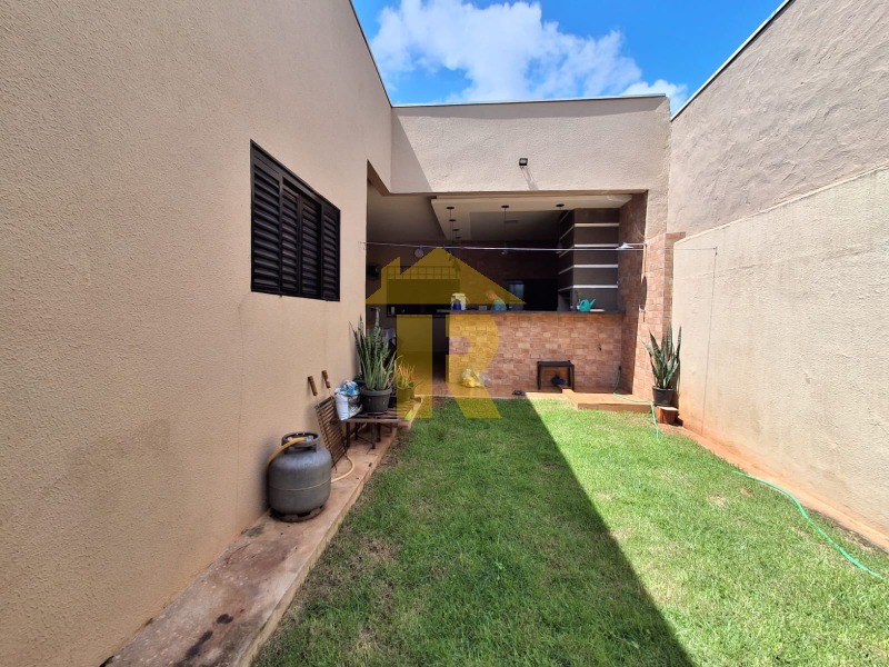 Casa com 3 quartos à venda, 195m² — foto 19 de 40