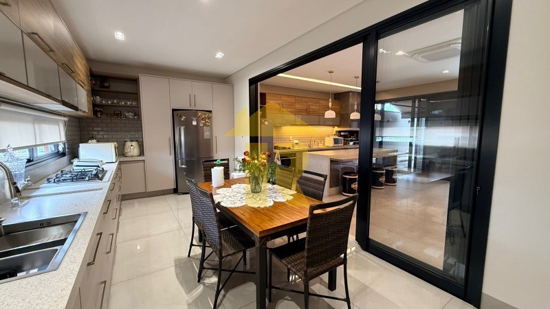 Casa com 3 quartos à venda, 471m² — foto 24 de 68