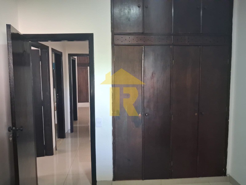 Casa com 3 quartos à venda, 195m² — foto 31 de 40