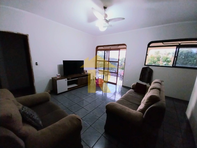 Casa com 2 quartos à venda, 494m² — foto 1 de 20