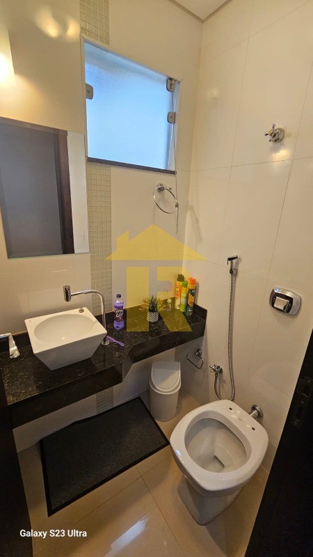 Casa de Condomínio com 3 quartos à venda, 198m² — foto 4 de 33