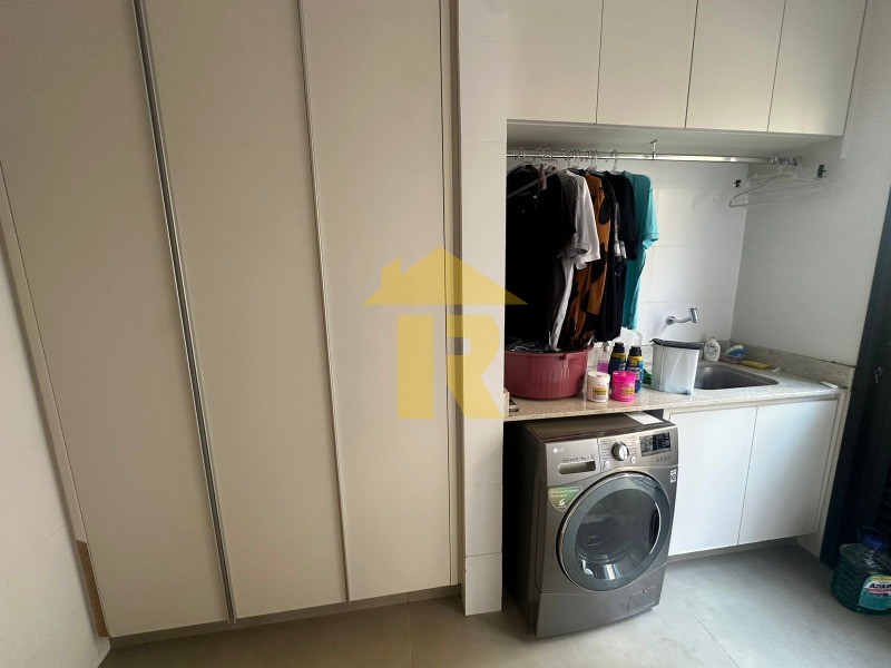 Casa de Condomínio com 3 quartos à venda, 227m² — foto 16 de 27