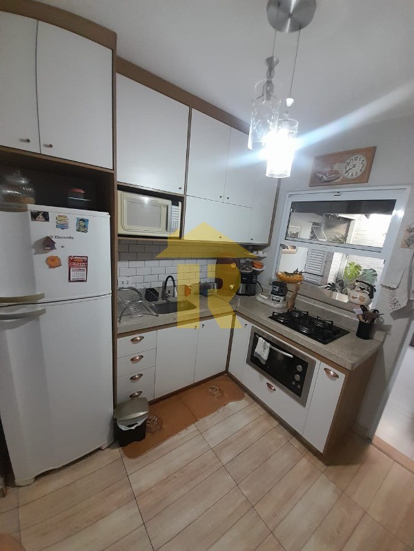 Casa de Condomínio com 3 quartos à venda, 100m² — foto 13 de 32
