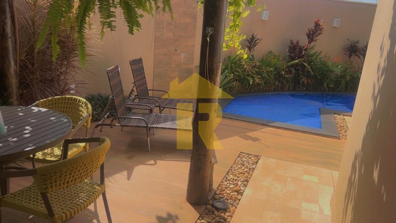 Casa com 3 quartos à venda, 226m² — foto 21 de 32
