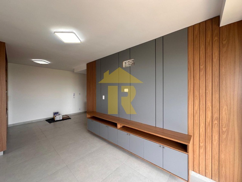 Apartamento com 3 quartos para aluguel, 87m² — foto 2 de 43