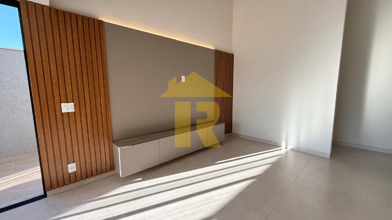 Casa de Condomínio com 3 quartos à venda, 205m² — foto 4 de 38