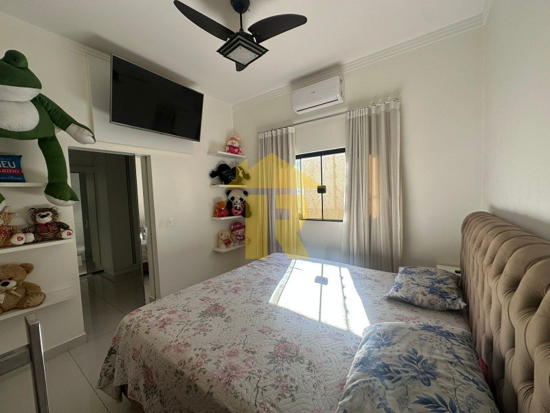 Casa com 3 quartos à venda, 200m² — foto 20 de 31