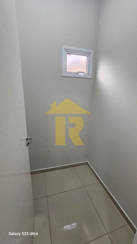 Casa de Condomínio com 3 quartos à venda, 223m² — foto 18 de 33