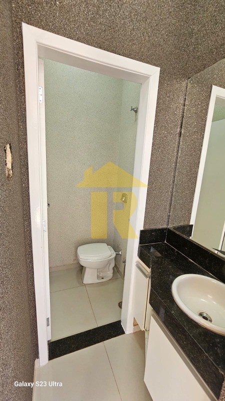 Casa de Condomínio com 3 quartos à venda, 223m² — foto 17 de 33