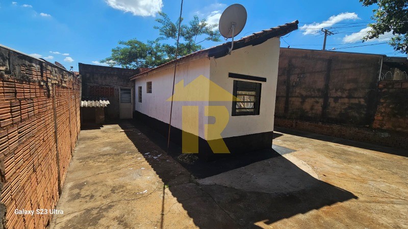 Casa com 2 quartos à venda, 50m² — foto 2 de 20