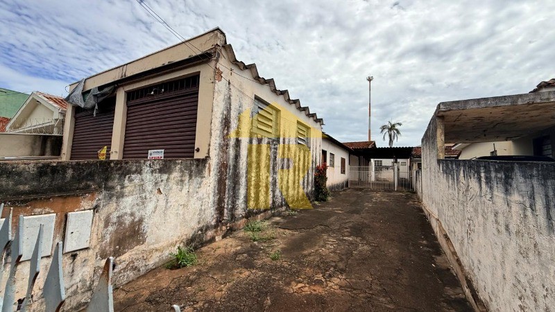 Casa com 4 quartos à venda, 303m² — foto 8 de 20