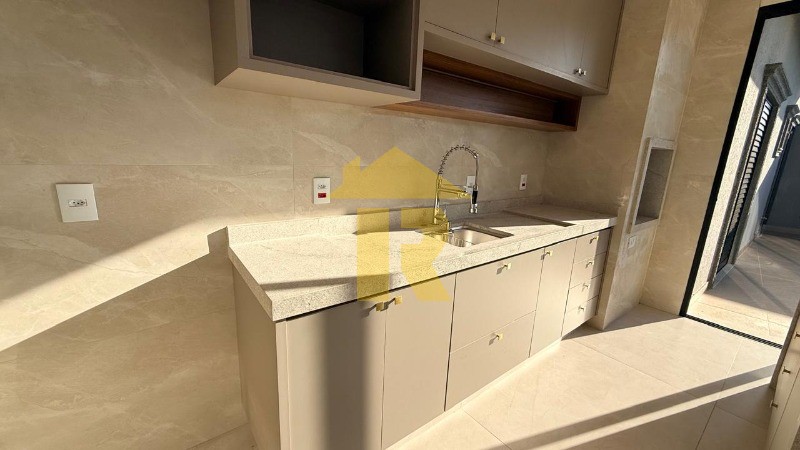 Casa de Condomínio com 3 quartos à venda, 205m² — foto 11 de 38