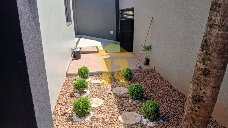 Casa com 2 quartos à venda, 170m² — foto 2 de 23