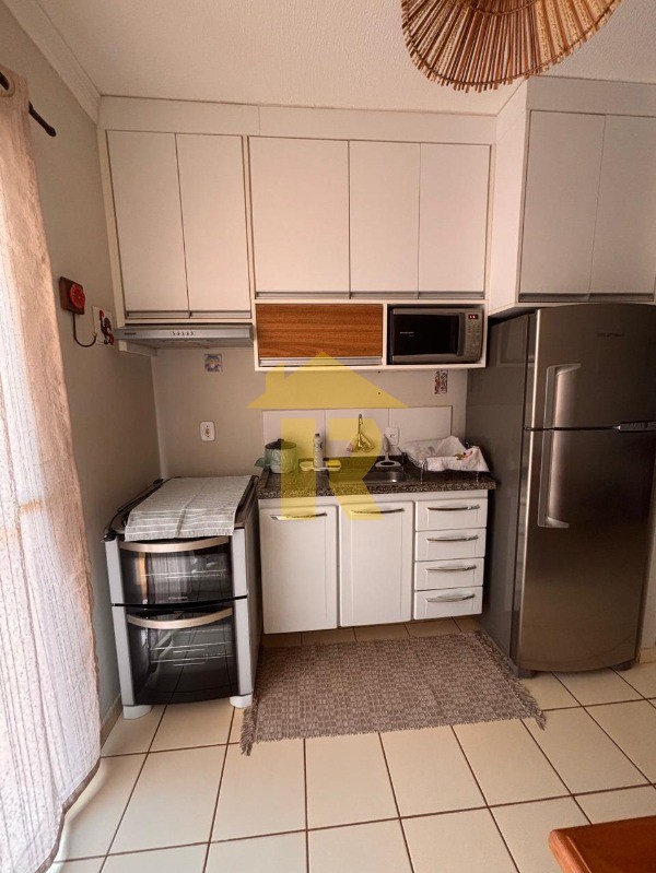 Casa de Condomínio com 3 quartos para aluguel, 98m² — foto 9 de 28