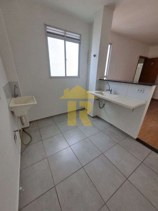 Apartamento com 2 quartos à venda, 39m² — foto 2 de 20