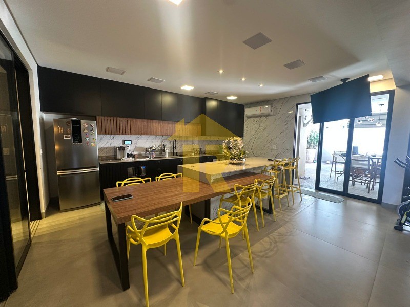 Casa de Condomínio com 3 quartos à venda, 227m² — foto 12 de 27