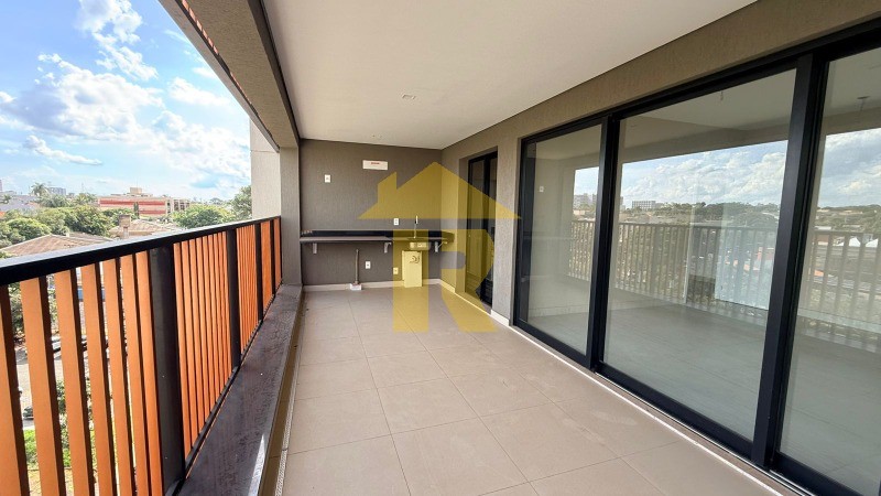Apartamento com 3 quartos à venda, 141m² — foto 3 de 33