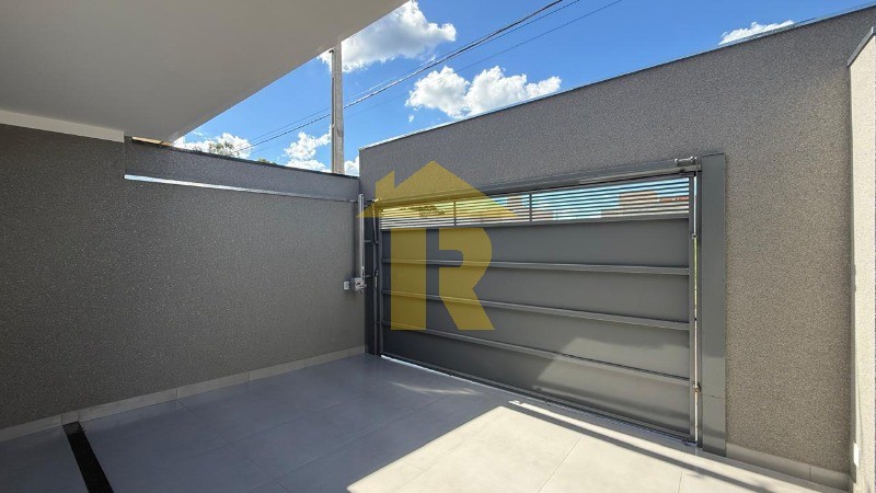 Casa com 3 quartos à venda, 100m² — foto 3 de 57