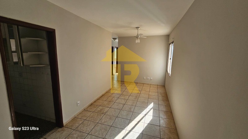 Apartamento com 4 quartos para aluguel, 133m² — foto 2 de 21