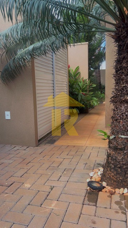 Casa com 3 quartos à venda, 226m² — foto 25 de 32