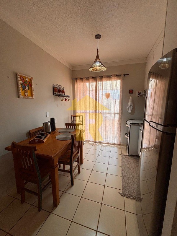 Casa de Condomínio com 3 quartos para aluguel, 98m² — foto 8 de 28