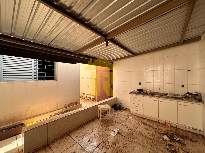 Casa com 2 quartos à venda, 140m² — foto 17 de 27
