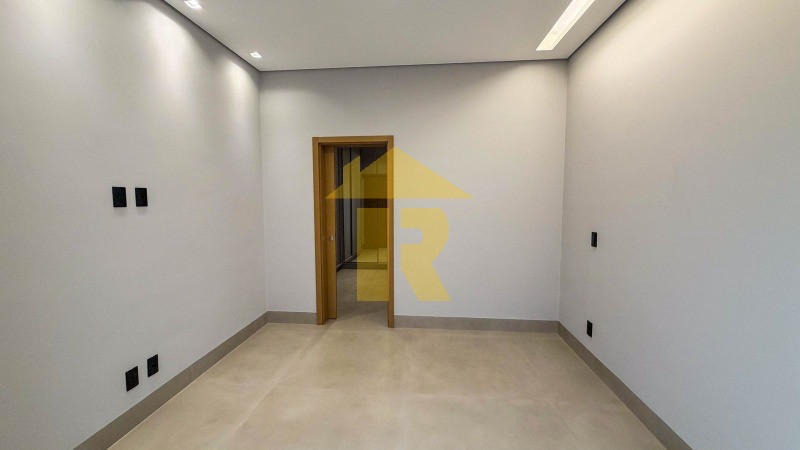Casa de Condomínio com 3 quartos à venda, 220m² — foto 14 de 23