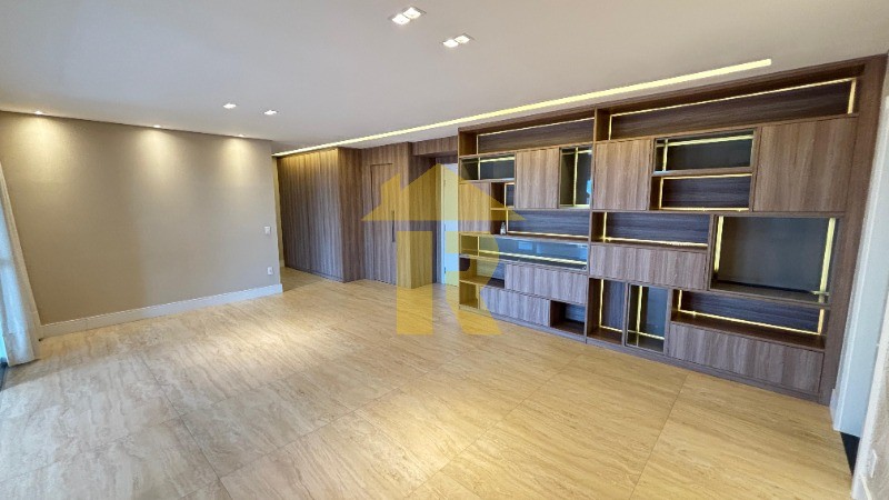 Apartamento com 3 quartos à venda, 174m² — foto 8 de 33