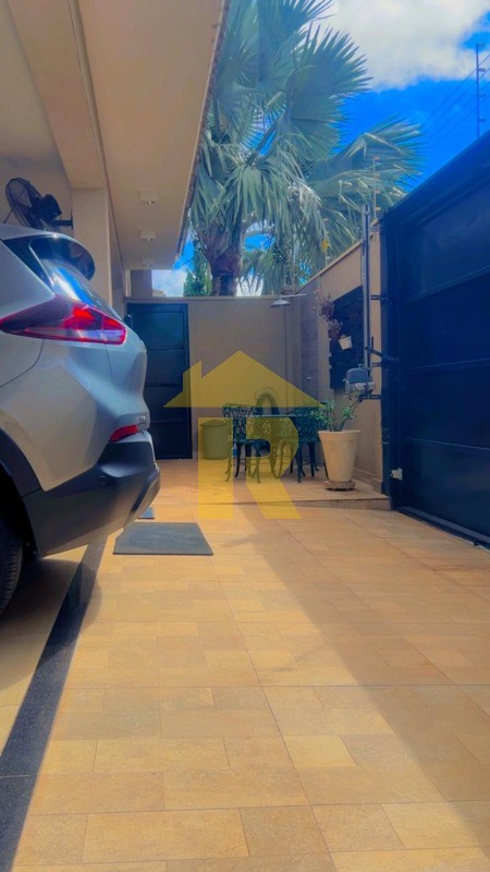 Casa com 3 quartos à venda, 226m² — foto 5 de 32