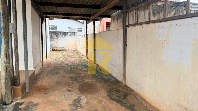 Casa com 4 quartos à venda, 303m² — foto 11 de 20