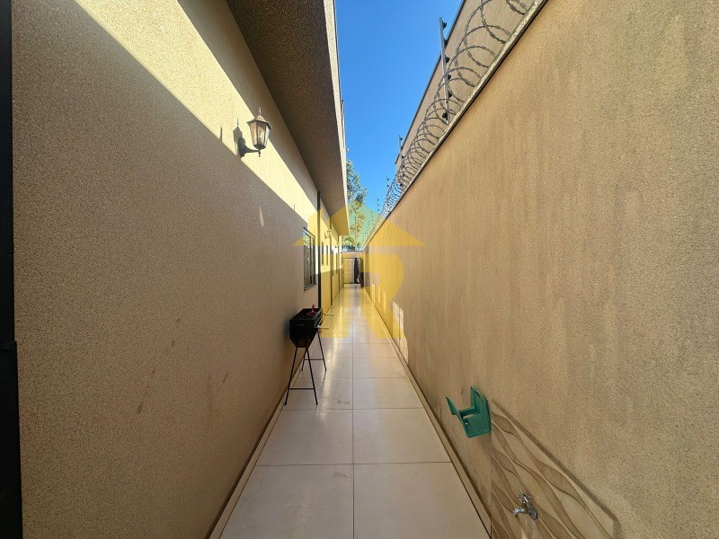 Casa com 3 quartos à venda, 200m² — foto 15 de 31
