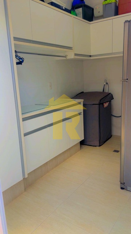 Casa com 3 quartos à venda, 226m² — foto 26 de 32