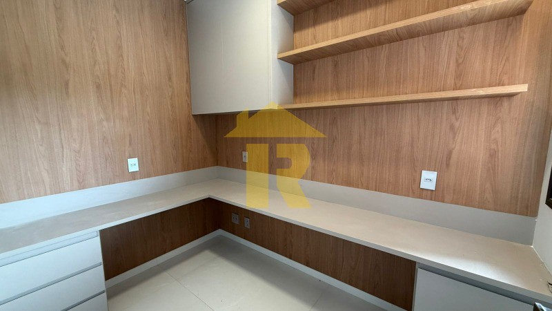 Casa de Condomínio com 3 quartos à venda, 180m² — foto 2 de 29