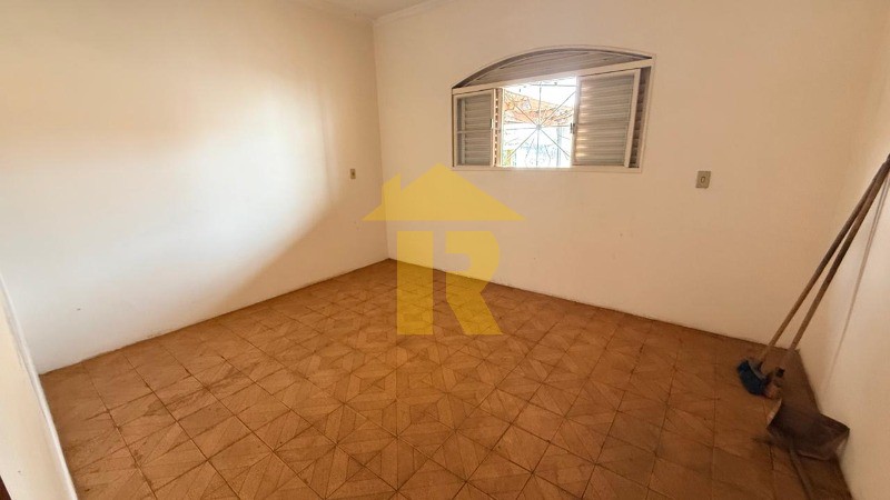 Casa com 4 quartos à venda, 303m² — foto 19 de 20