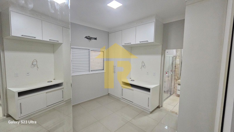 Casa de Condomínio com 3 quartos à venda, 223m² — foto 25 de 33