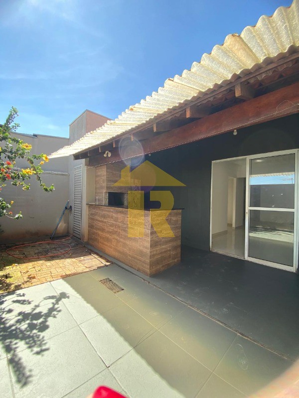 Casa de Condomínio com 3 quartos à venda e aluguel, 120m² — foto 10 de 39