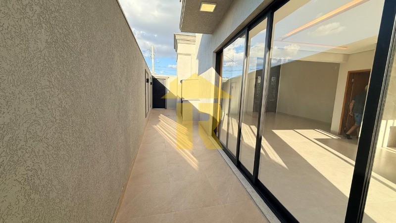 Casa de Condomínio com 3 quartos à venda, 205m² — foto 16 de 38
