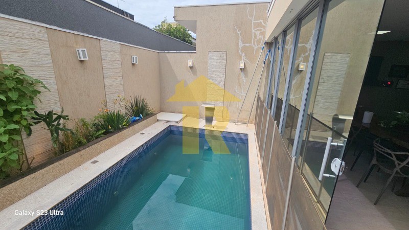 Casa de Condomínio com 3 quartos à venda, 198m² — foto 17 de 33