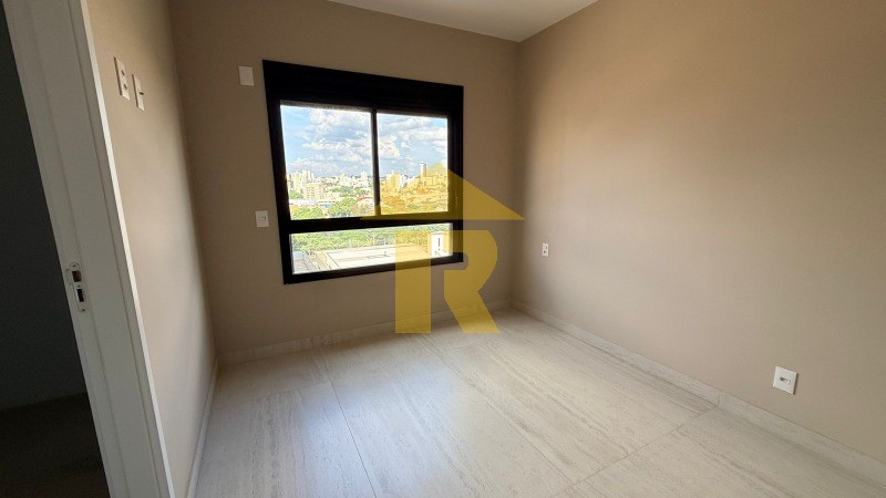 Apartamento com 3 quartos à venda, 141m² — foto 24 de 33